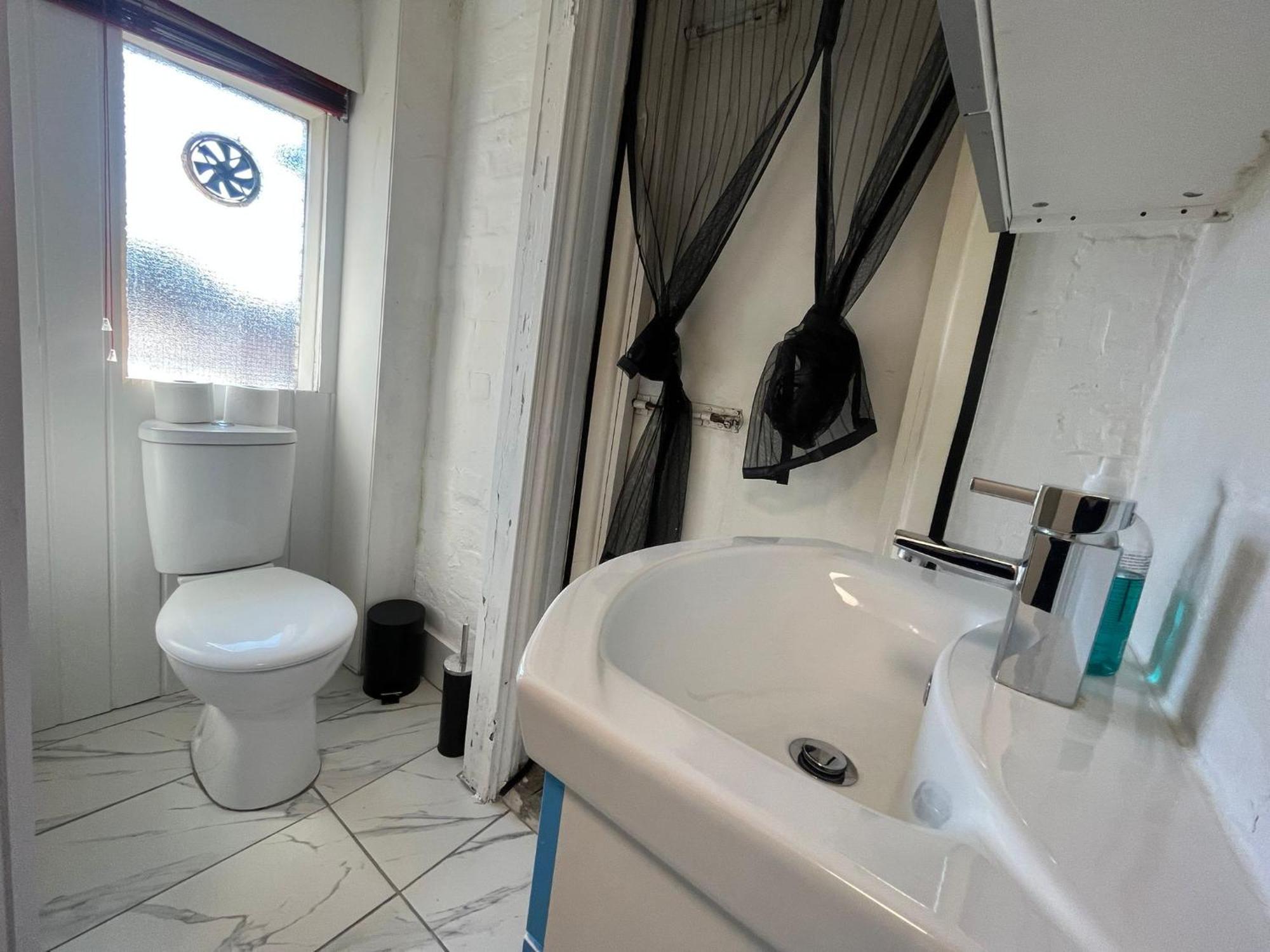 Nifty 2 Bedroom Flat In Goswell Rd Londra Esterno foto