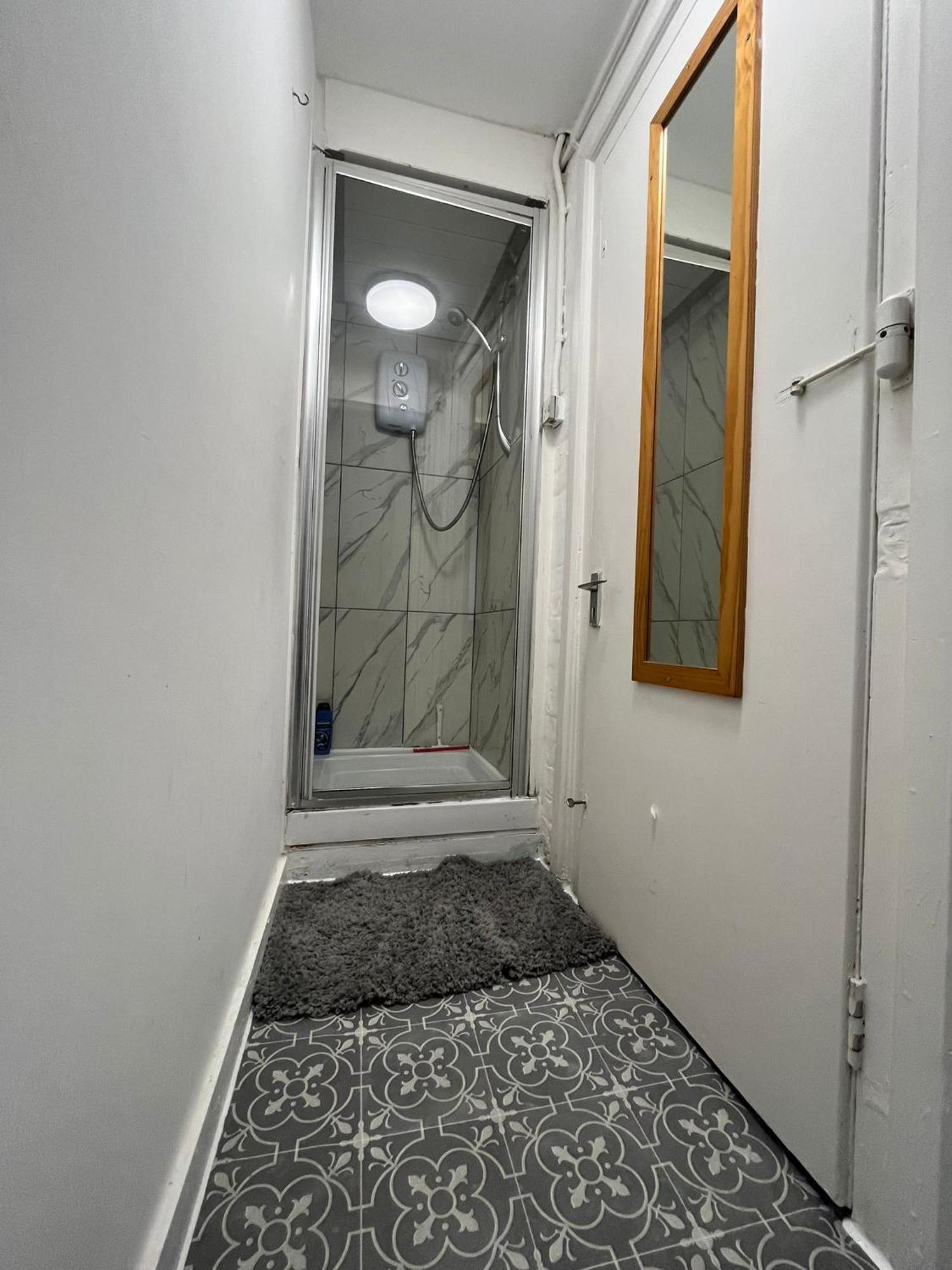 Nifty 2 Bedroom Flat In Goswell Rd Londra Esterno foto